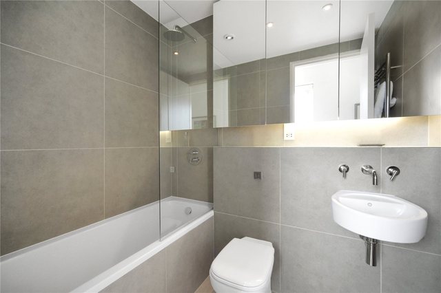  Image of 3 bedroom Flat to rent in Wells Road London W12 at Wells Road  London, W12 8DA