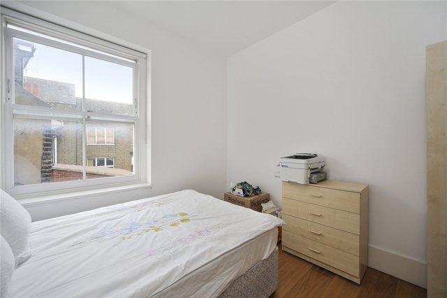  Image of 3 bedroom Flat to rent in Wells Road London W12 at Wells Road  London, W12 8DA