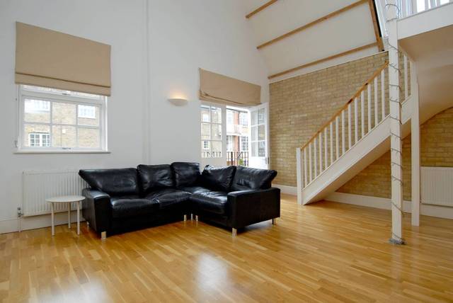 Image of 1 bedroom Ground Flat to rent in Welmar Mews London SW4 at Welmar Mews  London, SW4 7DD