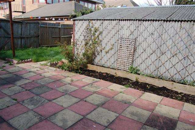  Image of 5 bedroom End of Terrace to rent in West Barnes Lane New Malden KT3 at New Malden, KT3 6JF