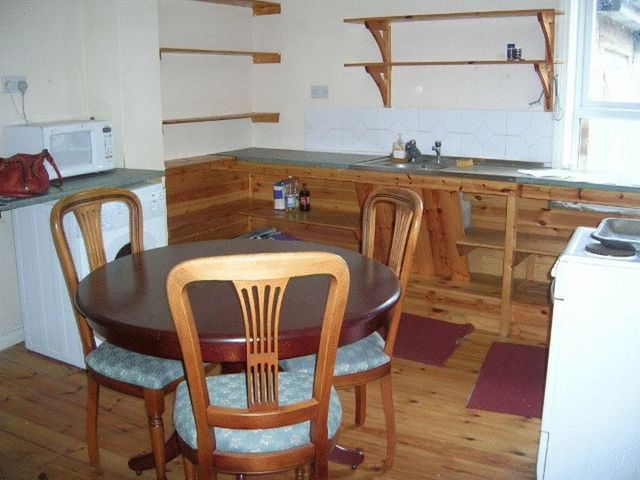  Image of 2 bedroom Flat to rent in West Street Alford LN13 at West Street Alford Alford, LN13 9DG