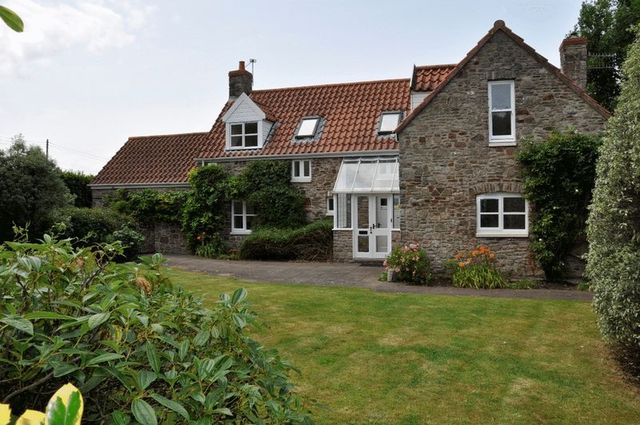  Image of 4 bedroom Cottage to rent in West Town Backwell Bristol BS48 at Chelvey Road West Town Backwell, BS48 3BD