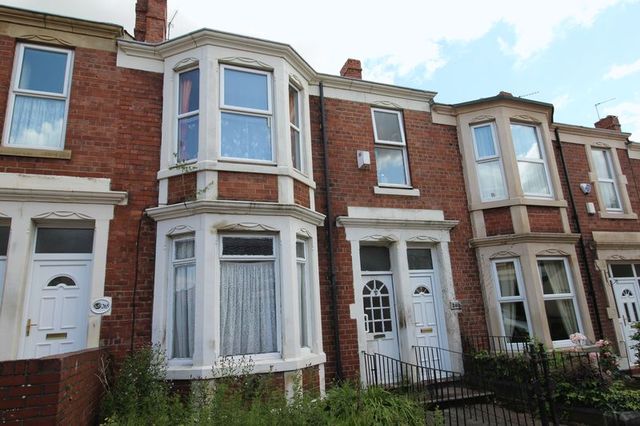  Image of 2 bedroom Flat for sale in Westbourne Avenue Bensham Gateshead NE8 at Westbourne Avenue  Gateshead, NE8 4NS