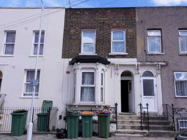  Image of 4 bedroom Terraced house to rent in Westbury Road London E7 at Westbury Road  London, E7 8BU