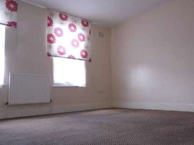  Image of 4 bedroom Terraced house to rent in Westbury Road London E7 at Westbury Road  London, E7 8BU