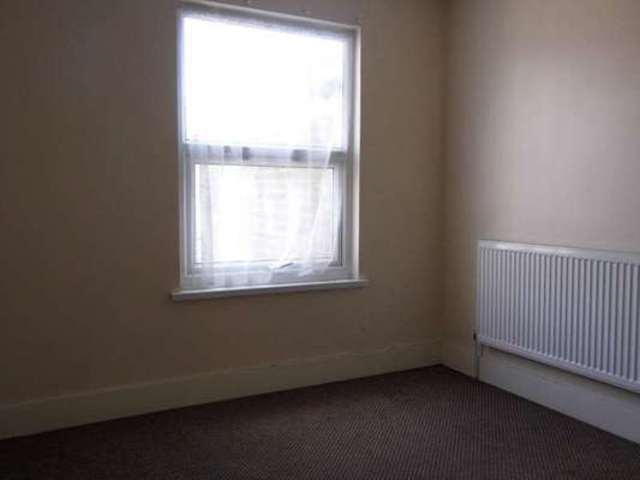  Image of 4 bedroom Terraced house to rent in Westbury Road London E7 at Westbury Road  London, E7 8BU