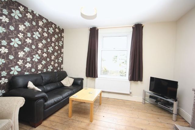  Image of 3 bedroom Terraced house for sale in Westfield Terrace Radstock BA3 at Westfield Terrace  Radstock, BA3 3UT
