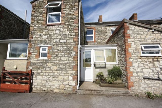  Image of 3 bedroom Terraced house for sale in Westfield Terrace Radstock BA3 at Westfield Terrace  Radstock, BA3 3UT