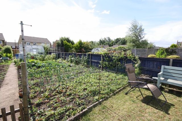  Image of 3 bedroom Terraced house for sale in Westfield Terrace Radstock BA3 at Westfield Terrace  Radstock, BA3 3UT