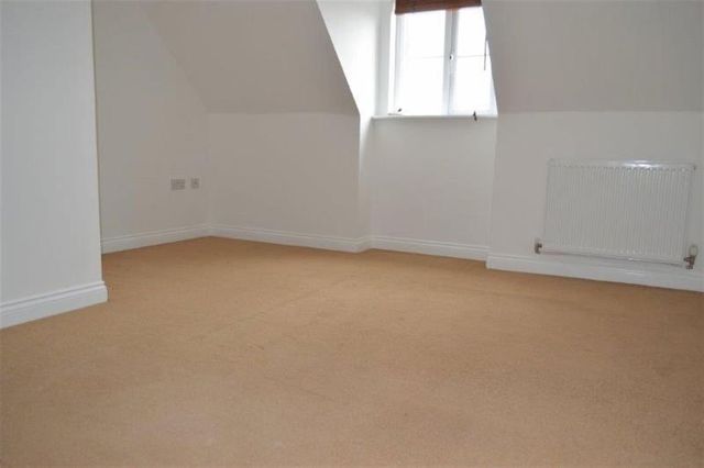  Image of 3 bedroom Semi-Detached house to rent in Worle Moor Road Weston-super-Mare BS24 at Worle Moor Road  Weston-Super-Mare, BS24 7JR