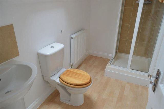  Image of 3 bedroom Semi-Detached house to rent in Worle Moor Road Weston-super-Mare BS24 at Worle Moor Road  Weston-Super-Mare, BS24 7JR