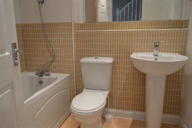  Image of 3 bedroom Semi-Detached house to rent in Worle Moor Road Weston-super-Mare BS24 at Worle Moor Road  Weston-Super-Mare, BS24 7JR