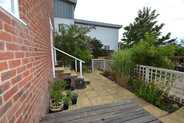  Image of 2 bedroom Flat for sale in Greenhill Weymouth DT4 at 33 Greenhill  Weymouth, DT4 7SN