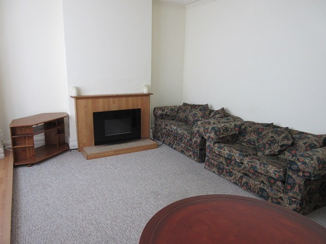  Image of 2 bedroom Flat to rent in Whitchurch Road Heath Cardiff CF14 at Cardiff, CF14 3JR