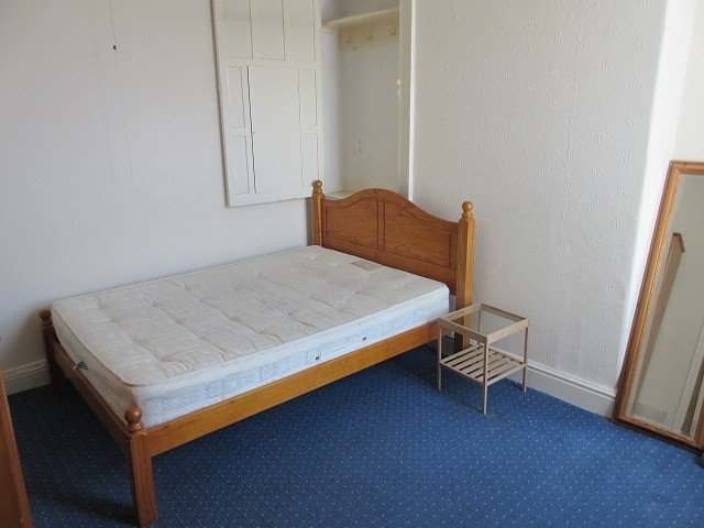  Image of 2 bedroom Flat to rent in Whitchurch Road Heath Cardiff CF14 at Cardiff, CF14 3JR