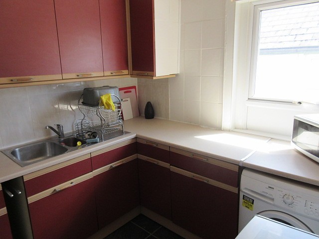  Image of 2 bedroom Flat to rent in Whitchurch Road Heath Cardiff CF14 at Cardiff, CF14 3JR