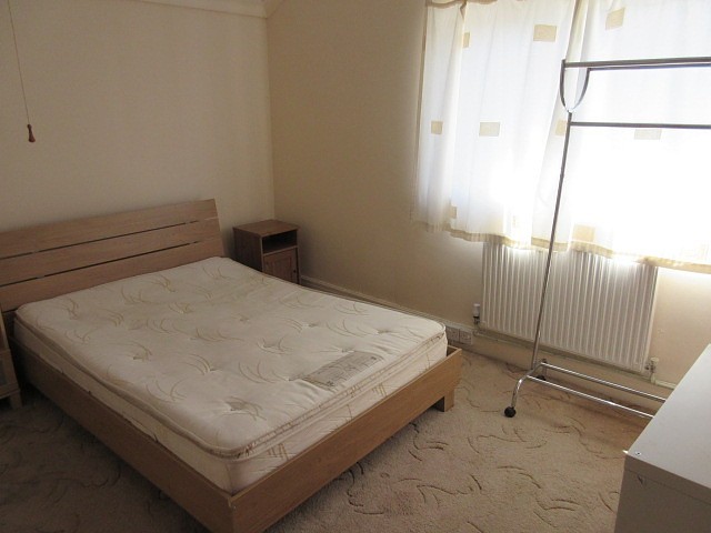 Image of 2 bedroom Flat to rent in Whitchurch Road Heath Cardiff CF14 at Cardiff, CF14 3JR