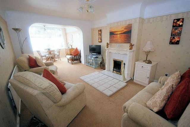  Image of 2 bedroom Detached house for sale in White Hart Lane Portchester Fareham PO16 at White Hart Lane  Portchester, PO16 9AX