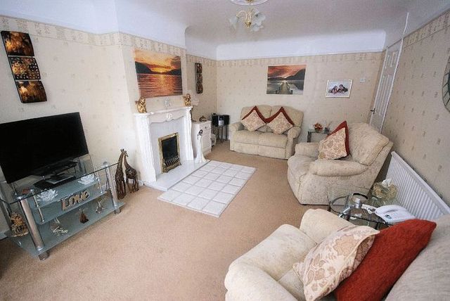  Image of 2 bedroom Detached house for sale in White Hart Lane Portchester Fareham PO16 at White Hart Lane  Portchester, PO16 9AX