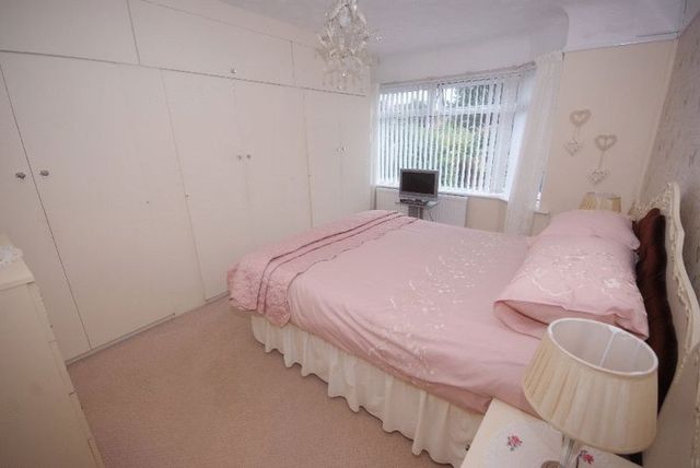  Image of 2 bedroom Detached house for sale in White Hart Lane Portchester Fareham PO16 at White Hart Lane  Portchester, PO16 9AX
