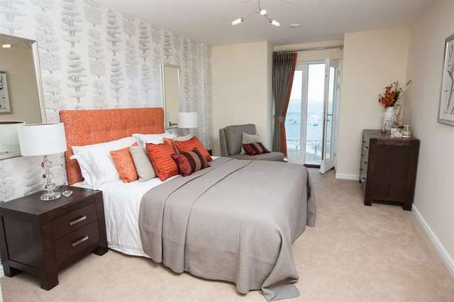  Image of 2 bedroom Apartment for sale in White Lion Street Tenby SA70 at Tenby  Tenby, SA70 7ET