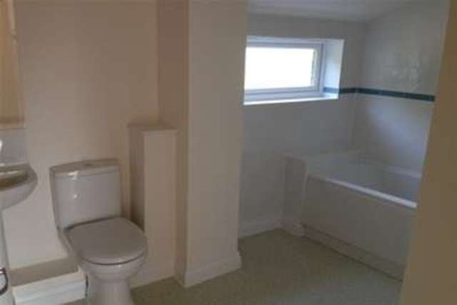  Image of 2 bedroom Flat to rent in Freshfield Road Southampton SO15 at Southampton, SO15 8QW