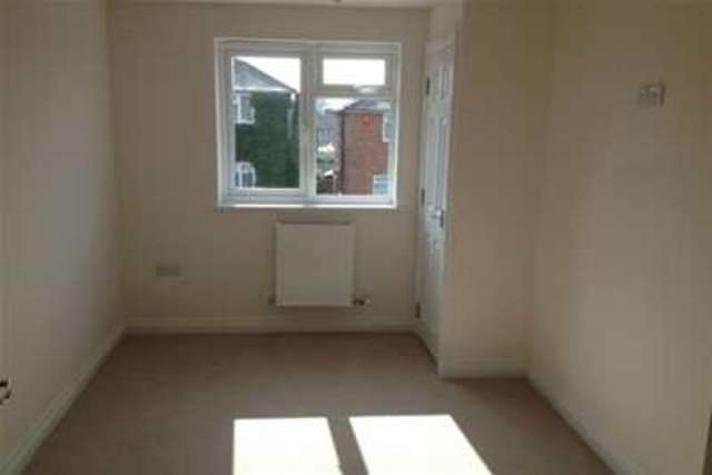  Image of 2 bedroom Flat to rent in Freshfield Road Southampton SO15 at Southampton, SO15 8QW