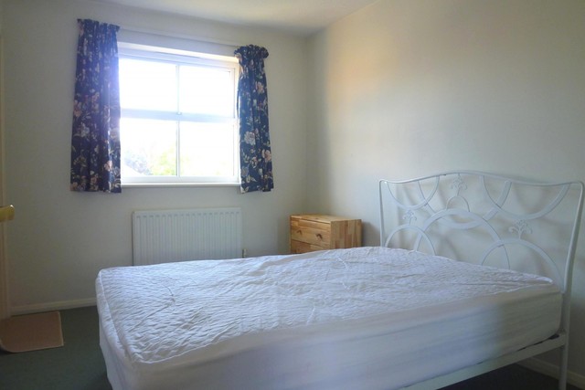  Image of 3 bedroom Detached house to rent in Whitstable Place Croydon CR0 at Croydon, CR0 1SA