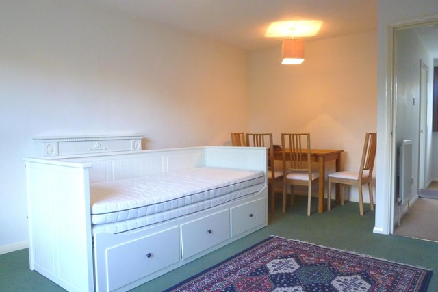  Image of 3 bedroom Detached house to rent in Whitstable Place Croydon CR0 at Croydon, CR0 1SA