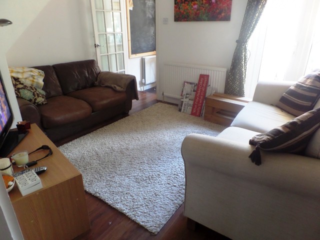  Image of 3 bedroom Terraced house to rent in Whyke Lane Chichester PO19 at Chichester, PO19 7PD