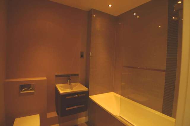  Image of 2 bedroom Flat to rent in Wickham Street Welling DA16 at Wickham Street  Welling, DA16 3DA