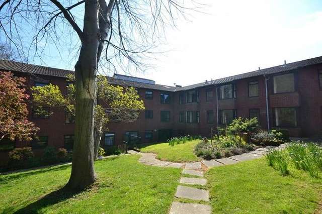  Image of 2 bedroom Flat to rent in Upper Glen Road St. Leonards-on-Sea TN37 at St Leonards On Sea, TN37 7BY