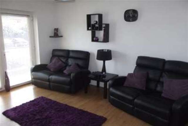  Image of 2 bedroom Flat to rent in Oakdale Road Poole BH15 at Poole, BH15 3LT