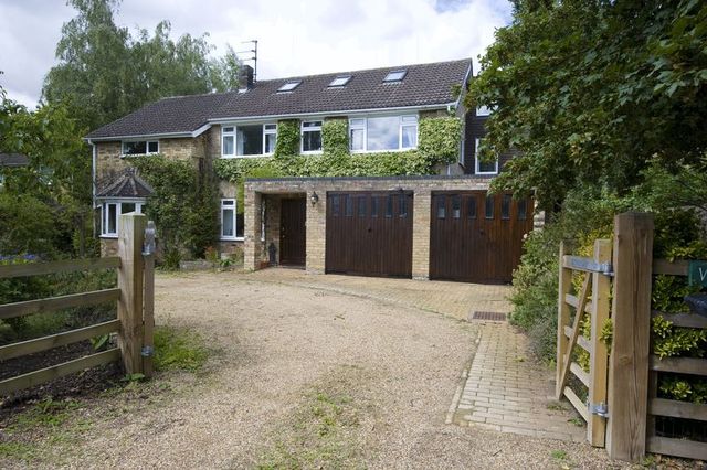  Image of 6 bedroom Detached house for sale in Mill Lane Hemingford Grey Huntingdon PE28 at Mill Lane Hemingford Grey Huntingdon, PE28 9DQ