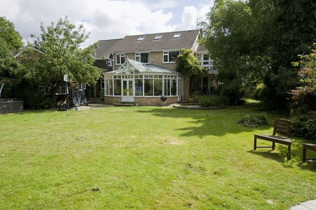 Image of 6 bedroom Detached house for sale in Mill Lane Hemingford Grey Huntingdon PE28 at Mill Lane Hemingford Grey Huntingdon, PE28 9DQ