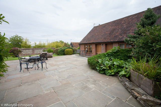  Image of 1 bedroom Country House to rent in Witheridge Lane Penn High Wycombe HP10 at Penn Buckinghamshire Penn, HP10 8PG