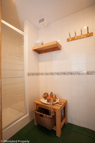  Image of 1 bedroom Country House to rent in Witheridge Lane Penn High Wycombe HP10 at Penn Buckinghamshire Penn, HP10 8PG
