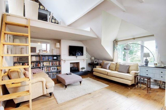  Image of 2 bedroom Flat for sale in Wolseley Road London N8 at Wolseley Road  Crouch End, N8 8RS