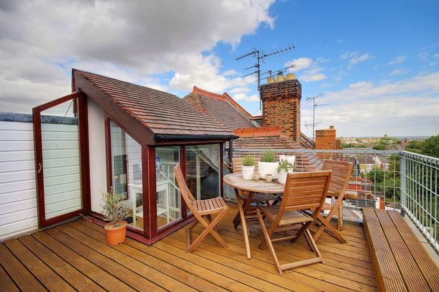  Image of 2 bedroom Flat for sale in Wolseley Road London N8 at Wolseley Road  Crouch End, N8 8RS