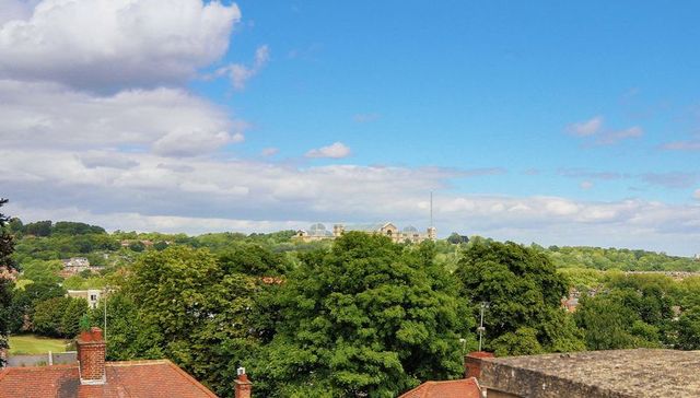  Image of 2 bedroom Flat for sale in Wolseley Road London N8 at Wolseley Road  Crouch End, N8 8RS
