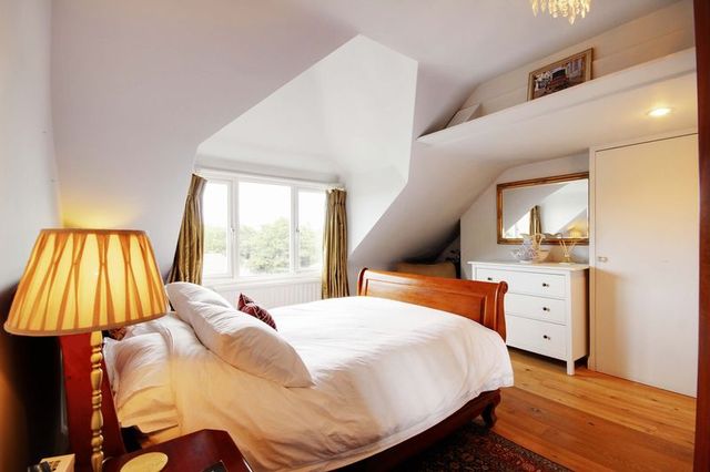  Image of 2 bedroom Flat for sale in Wolseley Road London N8 at Wolseley Road  Crouch End, N8 8RS