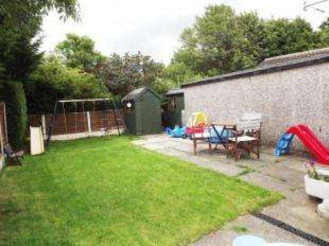  Image of 3 bedroom Bungalow for sale in Woodfield Road Harrogate HG1 at Harrogate North Yorkshire Bilton, HG1 4JG