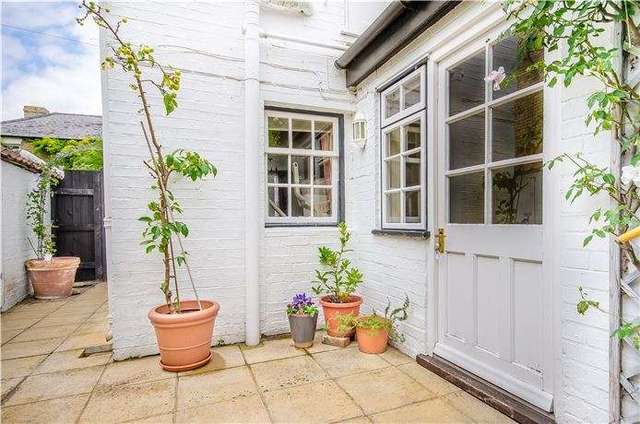  Image of 1 bedroom Semi-Detached house for sale in Woollards Lane Great Shelford Cambridge CB22 at 43 Woollards Lane  Great Shelford, CB22 5LZ