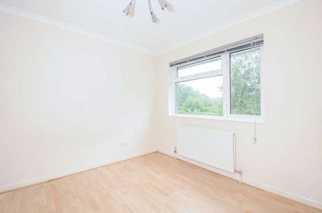  Image of 4 bedroom Detached house for sale in Worcester Road Chichester PO19 at Chichester, PO19 5EB