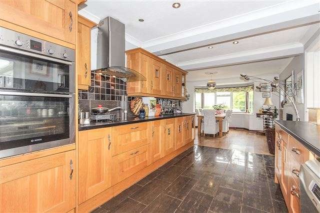  Image of 3 bedroom Detached house for sale in Worcester Road Knowle Fields Alcester B49 at Worcester Road Knowle Fields Alcester, B49 5LS