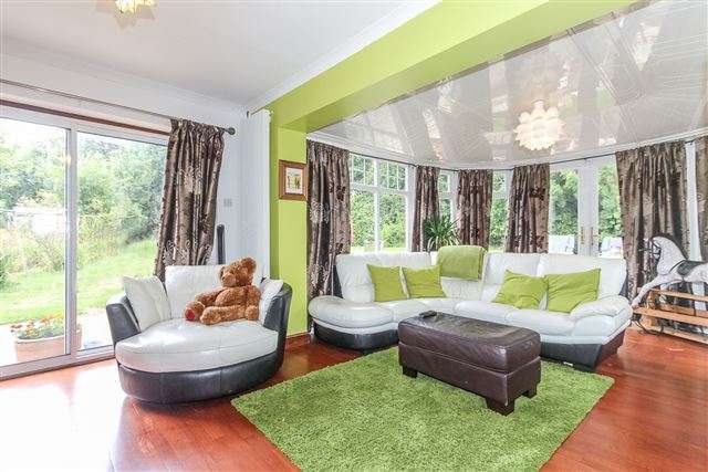 Image of 3 bedroom Detached house for sale in Worcester Road Knowle Fields Alcester B49 at Worcester Road Knowle Fields Alcester, B49 5LS
