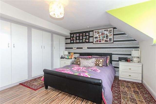  Image of 3 bedroom Detached house for sale in Worcester Road Knowle Fields Alcester B49 at Worcester Road Knowle Fields Alcester, B49 5LS