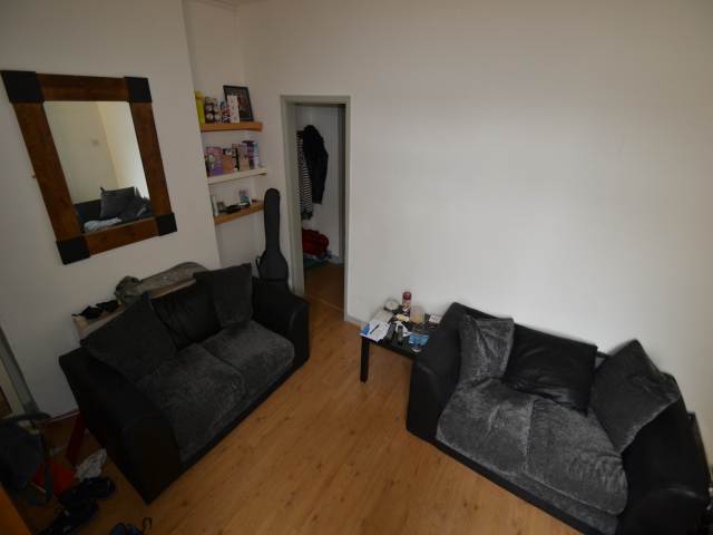  Image of 1 bedroom Flat to rent in Wyeverne Road Cathays Cardiff CF24 at Cathays Cardiff Roath, CF24 4BG