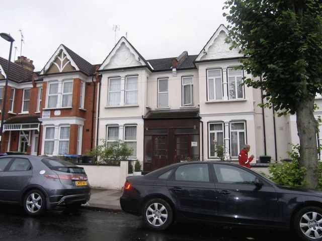  Image of 4 bedroom Terraced house to rent in York Road London N11 at York Road  London, N11 2TH