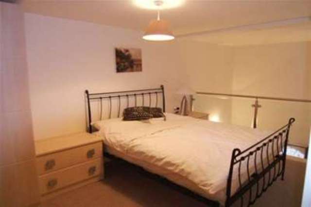  Image of 2 bedroom Flat to rent in George Street Wakefield WF1 at Wakefield, WF1 1LG